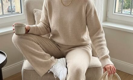 Cozy Matching Lounge Sets for Clean Girl Style