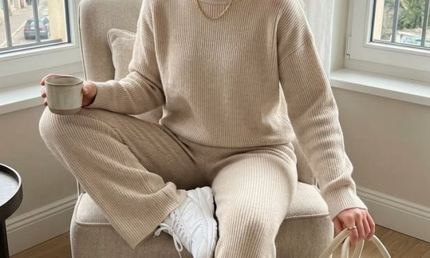 Cozy Matching Lounge Sets for Clean Girl Style