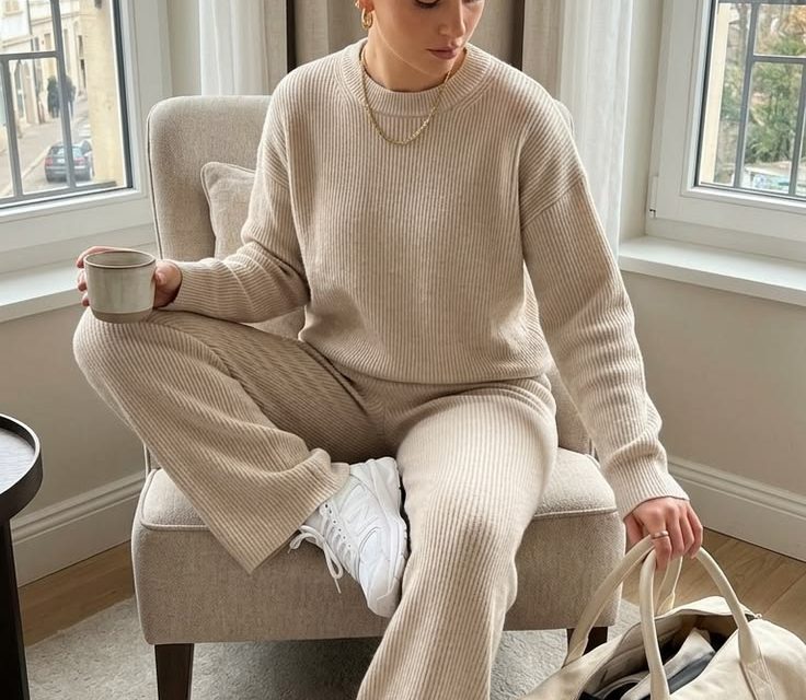 Cozy Matching Lounge Sets for Clean Girl Style